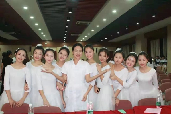 护理与健康学院优秀骨干教师——黄珊珊