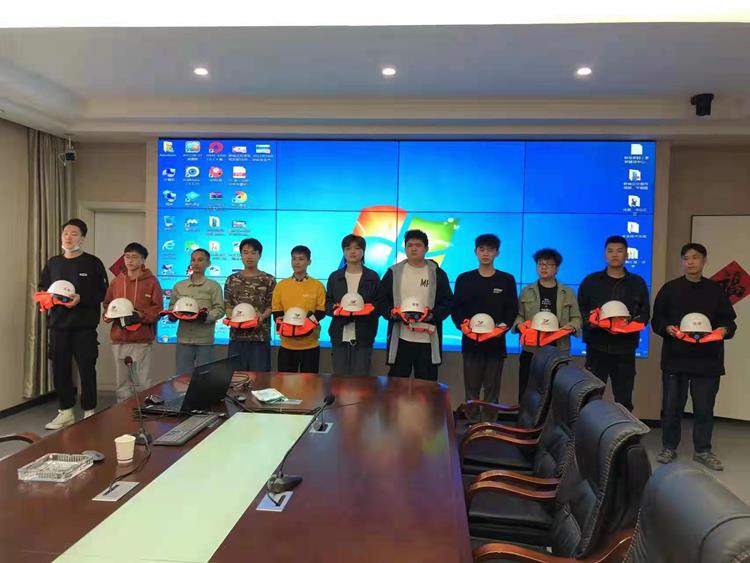 建筑设计学院2019级首批毕业生奔赴实习岗位