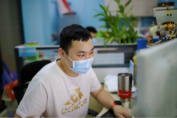 砺能人物 ｜砺能书院有一位全能的“潘工”