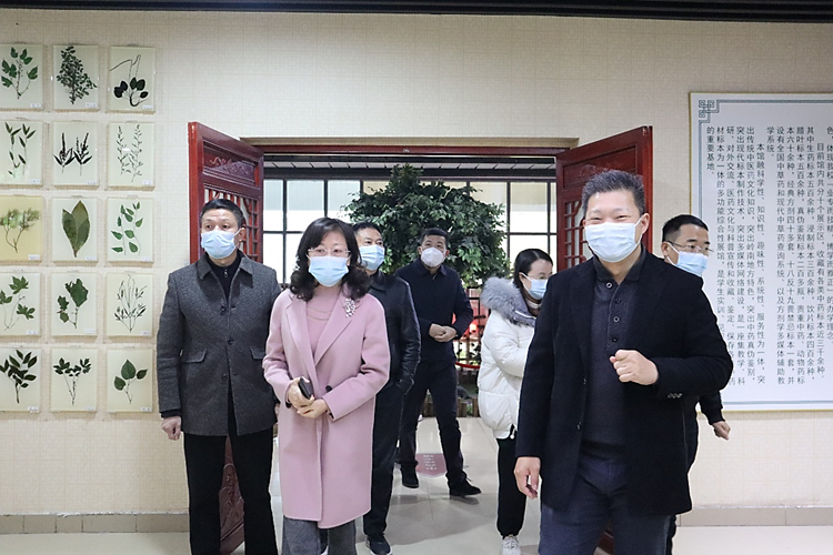 江西省瑞金市谢江溪副市长一行莅临我校参观考察