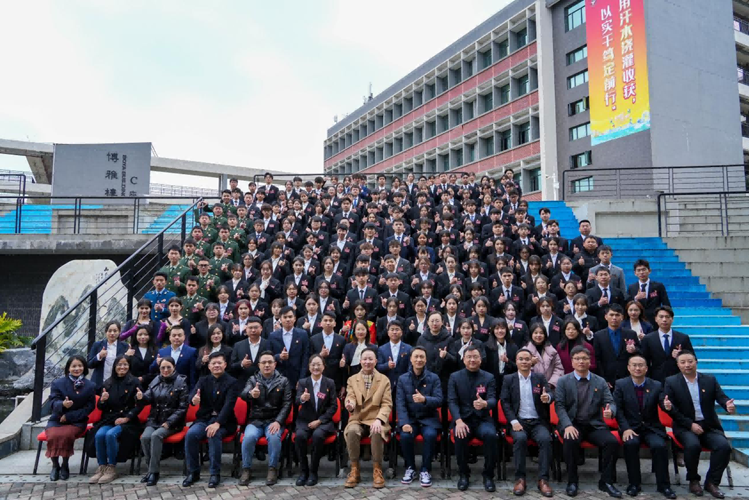 广东岭南职业技术学院第十二次学生代表大会顺利召开