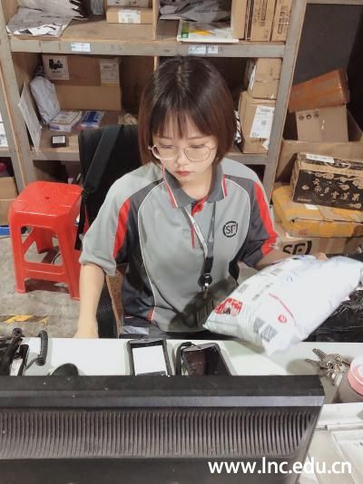 最美逆行岭南人之五：物流管理专业2015级校友黄佳玲