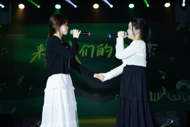 14、《凝眸》