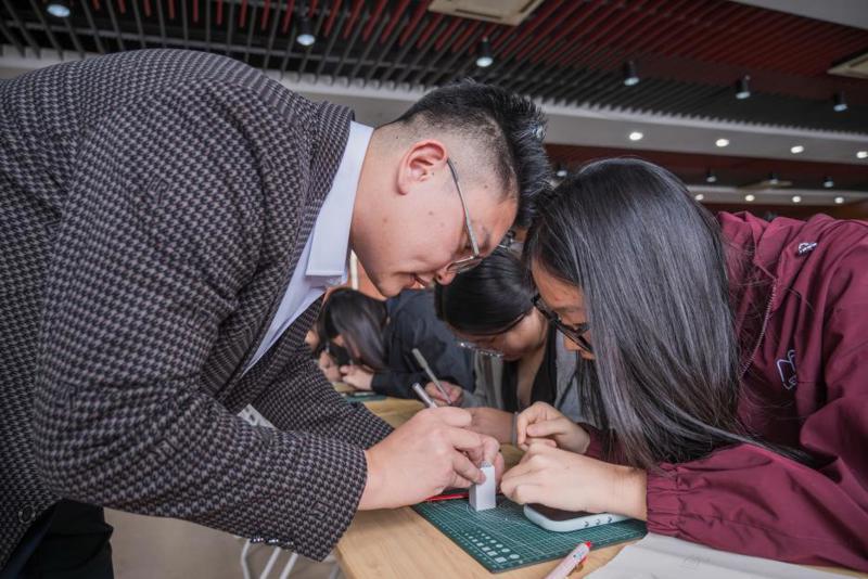 963bc7010970be7f90e417e377699dc2