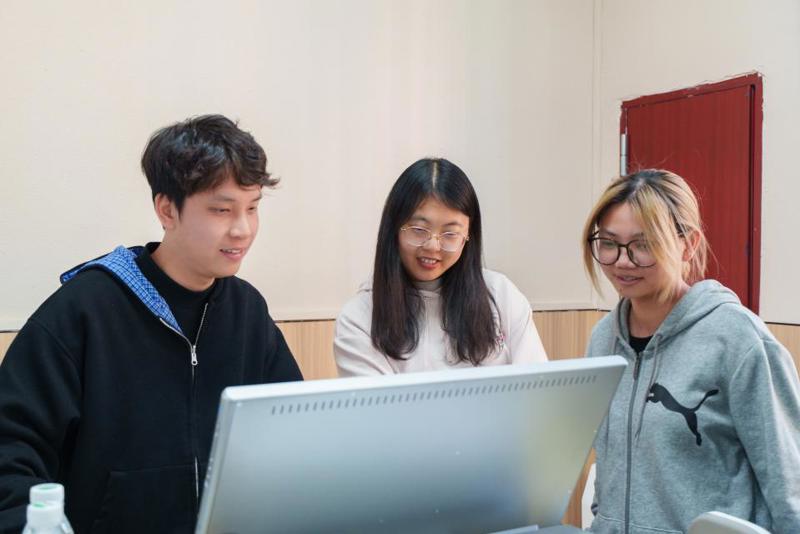 0478acc153e39e27013d7b34623b4e00