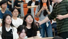 智启AIGC新赛道 校企共探短剧创作新未来​—— 广东岭南职业技术学院举办AI短剧创作公开课