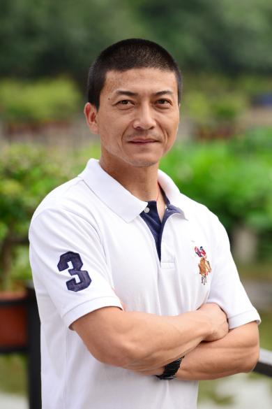 C:/Users/77576/Desktop/2024-2025(一）/4.宣传/教师简介/教师简介宣传栏【2024年版终版】/教师简介宣传栏【2024年版】/照片/38.罗智.JPG38.罗智