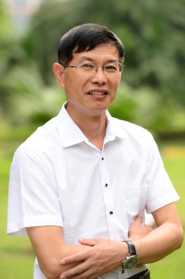 C:/Users/77576/Desktop/2024-2025(一）/4.宣传/教师简介/教师简介宣传栏【2024年版终版】/教师简介宣传栏【2024年版】/照片/31.彭刚.jpg31.彭刚