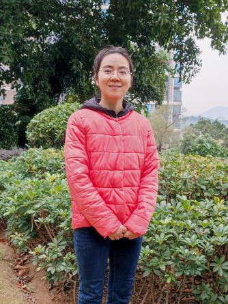 C:/Users/77576/Desktop/2024-2025(一）/4.宣传/教师简介/教师简介宣传栏【2024年版终版】/教师简介宣传栏【2024年版】/照片/29.潘新元.jpg29.潘新元