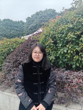 C:/Users/77576/Desktop/2024-2025(一）/4.宣传/教师简介/教师简介宣传栏【2024年版终版】/教师简介宣传栏【2024年版】/照片/28.赫明菲.jpg28.赫明菲