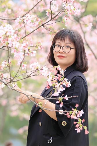 C:/Users/77576/Desktop/2024-2025(一）/4.宣传/教师简介/教师简介宣传栏【2024年版终版】/教师简介宣传栏【2024年版】/照片/25. 钟秋平 .jpg25. 钟秋平 