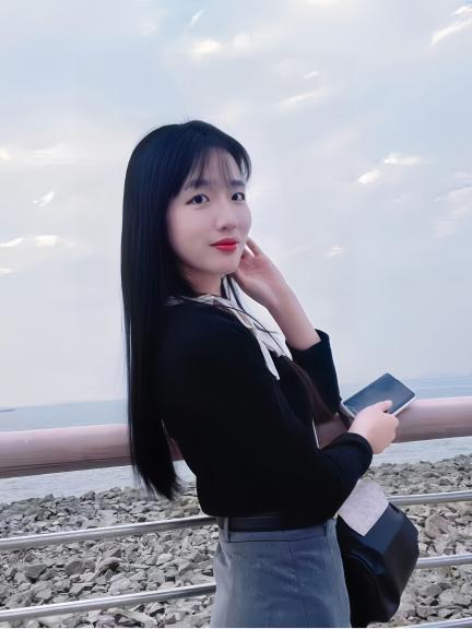 C:/Users/77576/Desktop/2024-2025(一）/4.宣传/教师简介/教师简介宣传栏【2024年版终版】/教师简介宣传栏【2024年版】/照片/21.陈思敏.jpg21.陈思敏