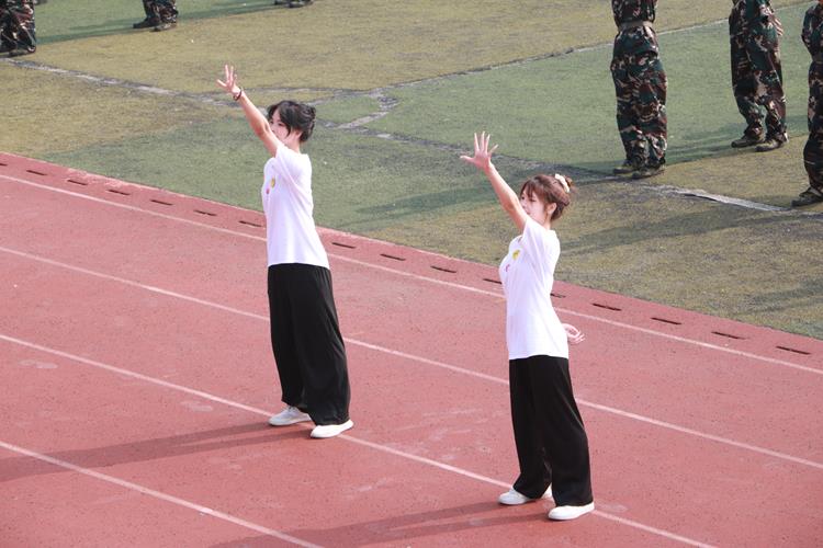 b0f28f6e600340d1a0ffa7e0c0ac7597.jpg b0f28f6e600340d1a0ffa7e0c0ac7597.jpg