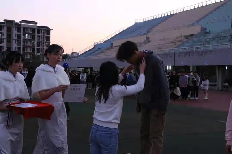 f86410ca70ab4f02a99083c249d59002.jpg f86410ca70ab4f02a99083c249d59002.jpg