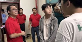 开学季|暖心走访入寝——经济管理学院（崇礼书院）开展新生宿舍查寝工作
