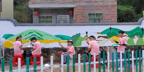 执青春画笔，绘美丽乡村