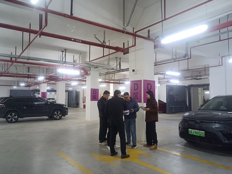 就业创业处与工程部负责人就创业孵化基地规划方案进行调研