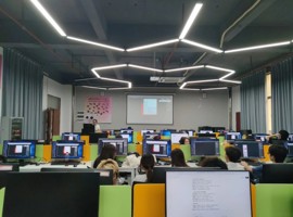 电子商务学院携手广州粤嵌通信科技股份有限公司开展的“抖音+TiKTok”实训项目正式启动