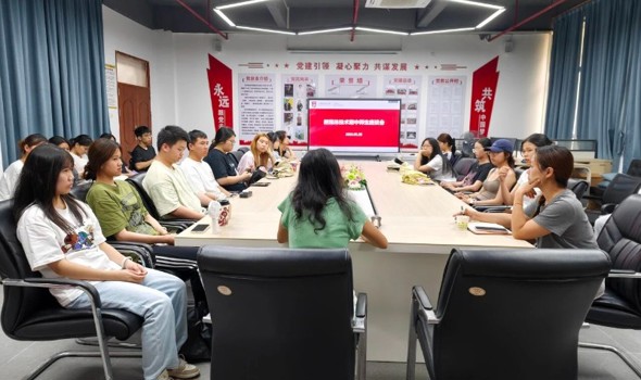 面对面，心贴心｜《新媒体技术》召开期中师生座谈会