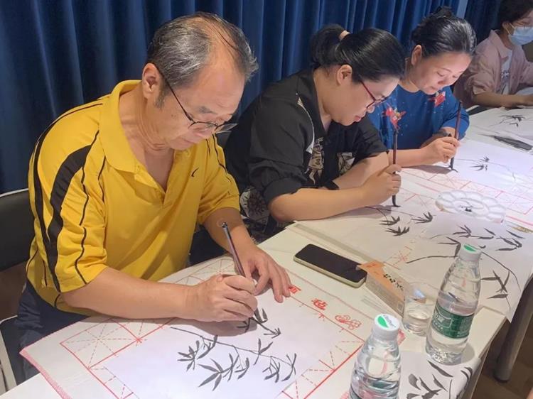 c98be81bb2e94a91bd054a7a9218f933.jpg c98be81bb2e94a91bd054a7a9218f933.jpg