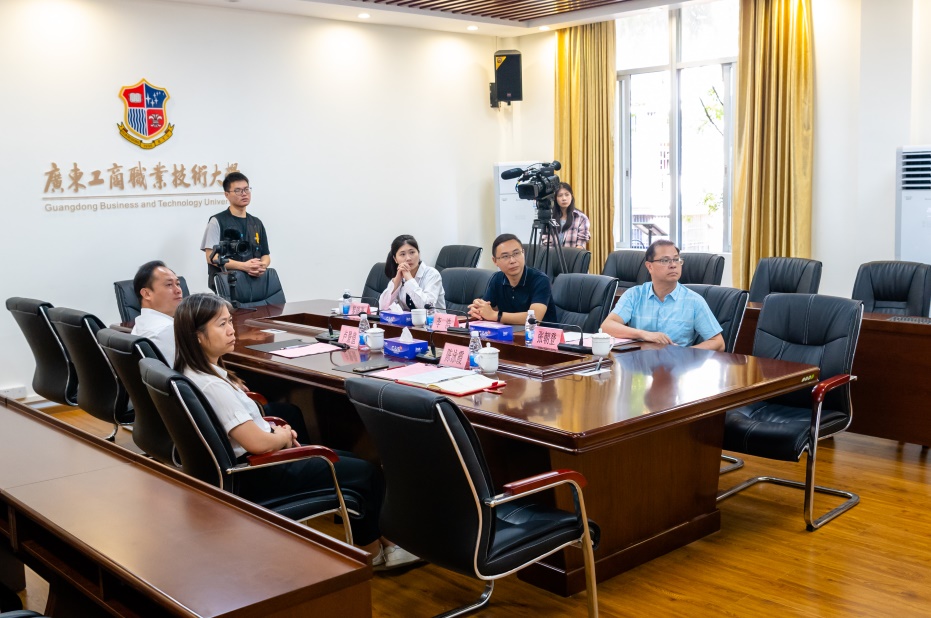 C:\Users\Administrator\Documents\WeChat Files\wxid_85bwtrqmtzz922\FileStorage\Temp\00c5fabffa176fa1c54d72671fa41ab.jpg