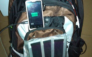 太阳能背包 作者：黄伟光、林鸿春、廖德睿、江文宾