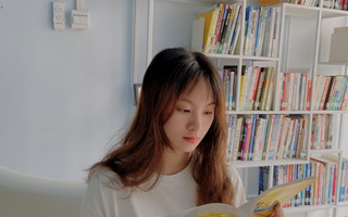 榜样信工 | 杨紫惠：不要老叹息过去,它是不再回来的;要明智地改善现在。要以不忧不惧的坚决意志投入扑朔迷离的未来