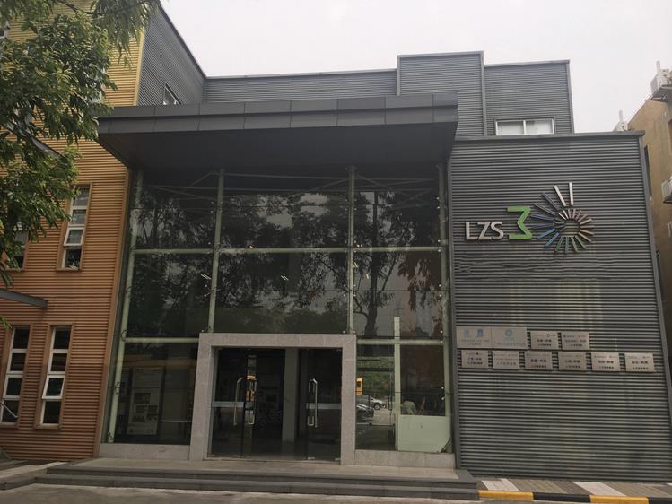 bdf61b4ec3464f8293ac44990ca3c99d.jpg bdf61b4ec3464f8293ac44990ca3c99d.jpg