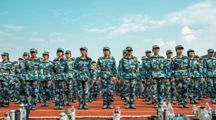 军训进行时 | 人工智能学院（砺能书院）迷彩方阵书写冬日成长宣言