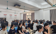 大数据与会计专业新生入学教育之 ——走进财务前线 观摩"职场财务人"