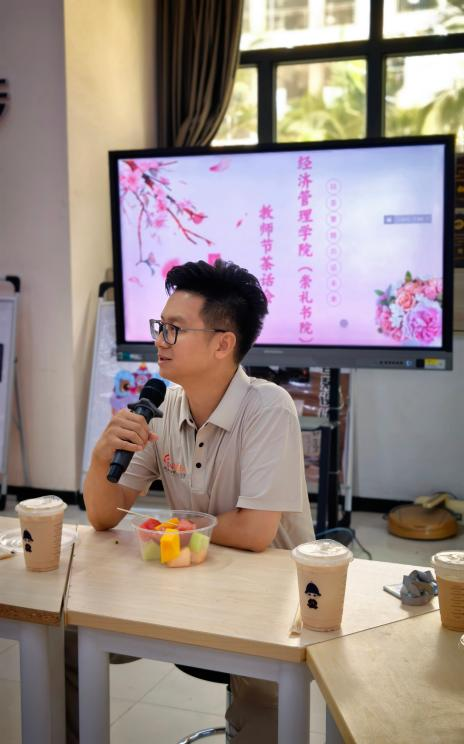 胡越鹏老师