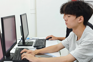 一场 AI+ 企业管理的跨界碰撞 ——工商企业管理专业开展 2026 级新生 "玩转 AI" 主题入学教育