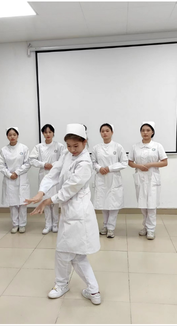 37fb0497e5ca4722b644a2d545524e03.png 37fb0497e5ca4722b644a2d545524e03.png