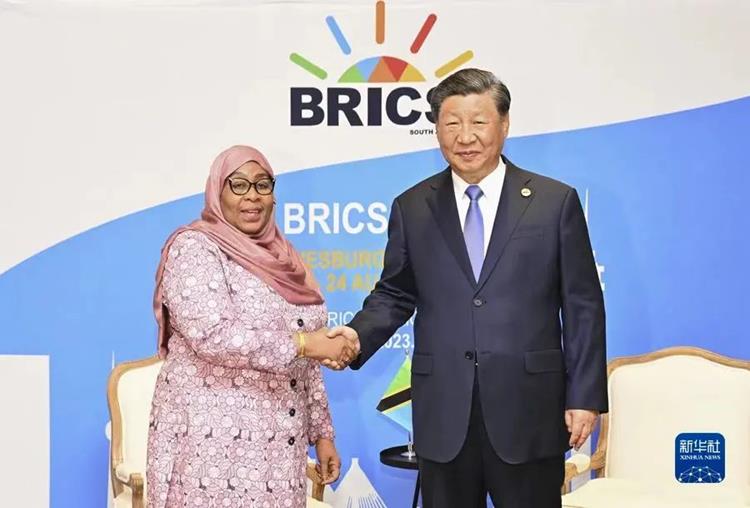 5d6e1119176540af9f1f8bc1cd87e5c9.jpg