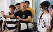 颠覆传统！毛乘胜老师带学生“玩转”户外直播课堂，实战教学点燃学习热情