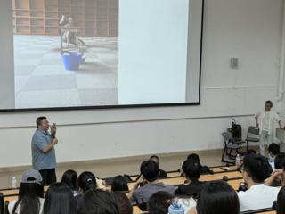 博雅教室座无虚席！ “共生” 讲座引发现场热烈思辨