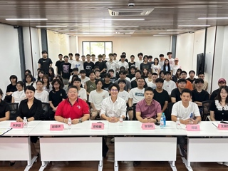 产教融合新篇章 | 数字媒体与艺术学院赴维度次元， 开启虚拟现实创意实践之旅