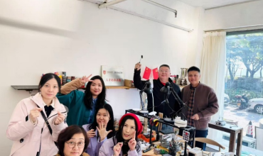 艺企融合再深化｜我院教师团队走进画琅工作室，沉浸式体验金属錾刻技艺