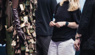 直击柯桥时装周：20级校友蔡依琳《层澜》，掀起时尚“新浪潮”