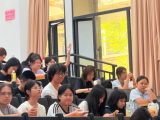从认知到行动！玩美视界游戏主美走进岭南动漫专业，给动漫追梦人上了一堂"行业真经"