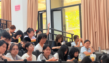 从认知到行动！玩美视界游戏主美走进岭南动漫专业，给动漫追梦人上了一堂"行业真经"