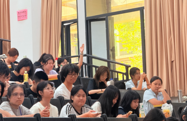 从认知到行动！玩美视界游戏主美走进岭南动漫专业，给动漫追梦人上了一堂"行业真经"