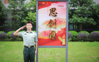 砺能榜样 | 铁汉柔情的军哥哥来啦
