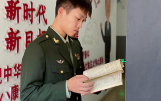 榜样力量 | “志愿之星”获得者李泽龙：青春须早为，岂能长少年