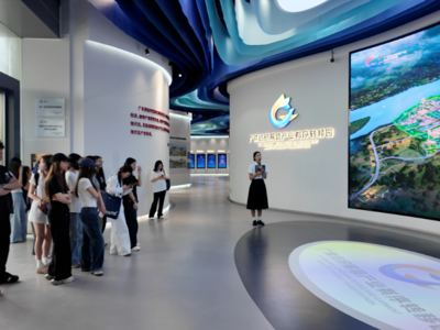 走进企业  探岗未来 | 我院师生赴广州北中大时尚科技城开展“双走进”校企合作交流活动