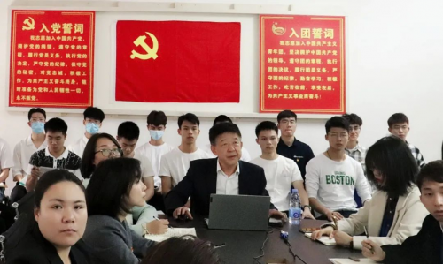 图片1 柴书记授课