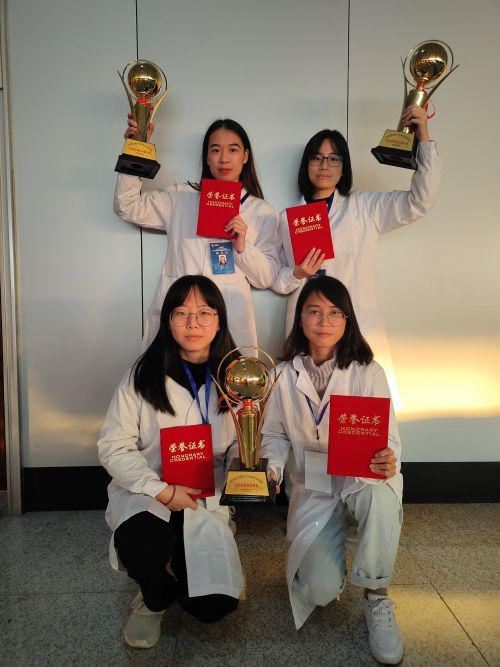 获得学生组一等奖及二等奖选手合影