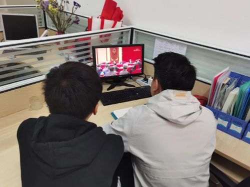 ▲乡村振兴教育学院组织开展线上学习