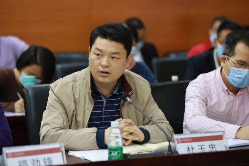 市疾控中心副主任杜玉忠