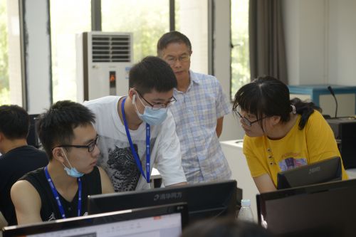 参赛队员们的赛前集训（3）